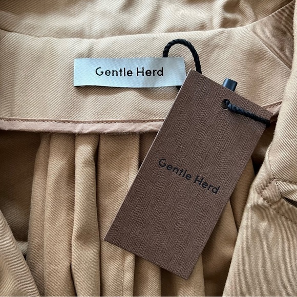 * RESERVED FOR DOROTHY * Gentle Herd Oversized Cotton Trench Coat in Beige - Picture 12 of 16
